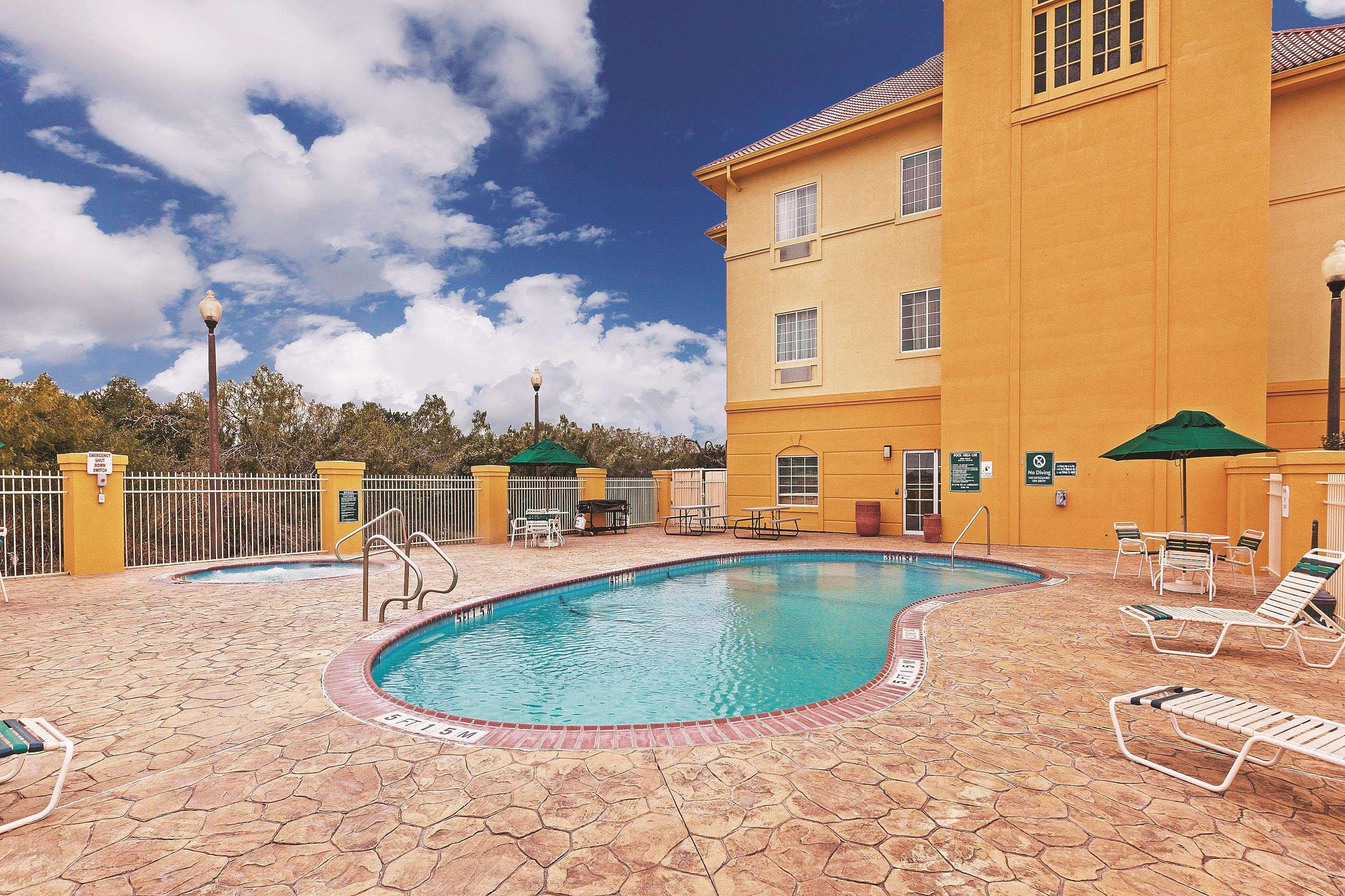La Quinta By Wyndham Corpus Christi Northwest Hotel Exterior foto